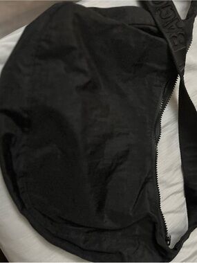BAGGU Black Crossbody Bag